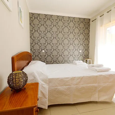 C07 - 3 Bed Luxury Penthouse In Downtown Apartment